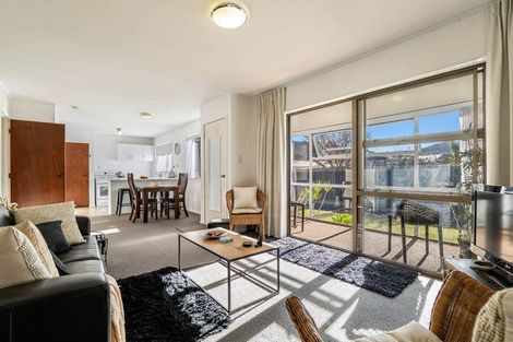 Photo of property in 2/438 Hibiscus Coast Highway, Orewa, 0931