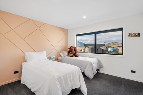 Photo of property in 23 Hardacre Place, Omarama, 9412