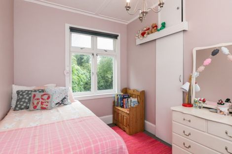 Photo of property in 24 Cobden Road, Bluff Hill, Napier, 4110