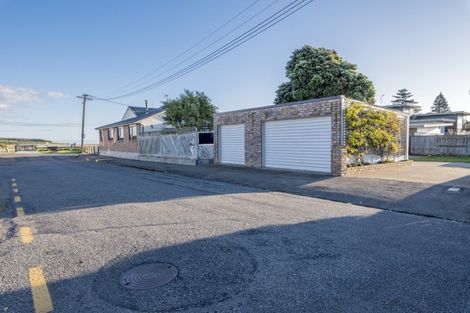 Photo of property in 9 Dawick Street, Foxton Beach, Foxton, 4815