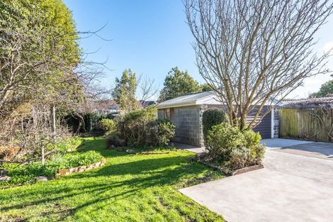 Photo of property in 17 Moyna Avenue, Dallington, Christchurch, 8061