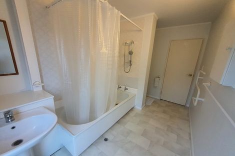 Photo of property in 10 Hollydale Grove, Churton Park, Wellington, 6037