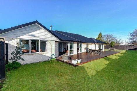 Photo of property in 6 Dundee Close, Darfield, 7510