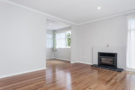 Photo of property in 281 Shakespeare Street, Leamington, Cambridge, 3432