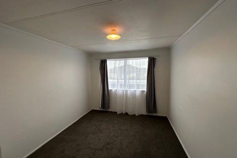 Photo of property in 33 Lincoln Park Avenue, Massey, Auckland, 0614