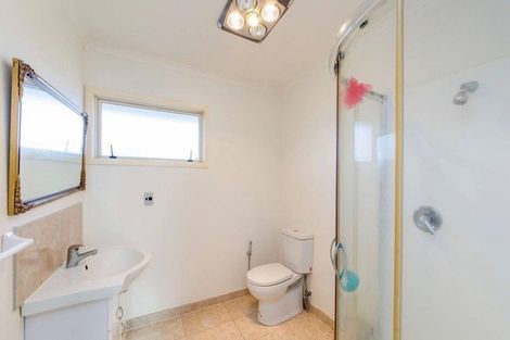 Photo of property in 1 Ayr Place, Hokowhitu, Palmerston North, 4410
