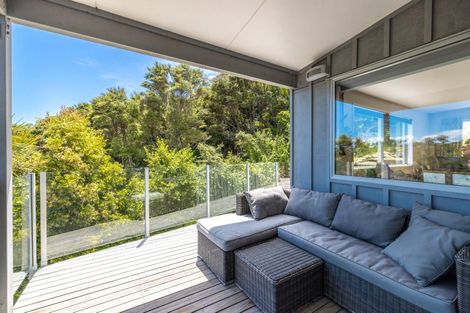 Photo of property in 142 Waiheke Road, Waiheke Island, 1971