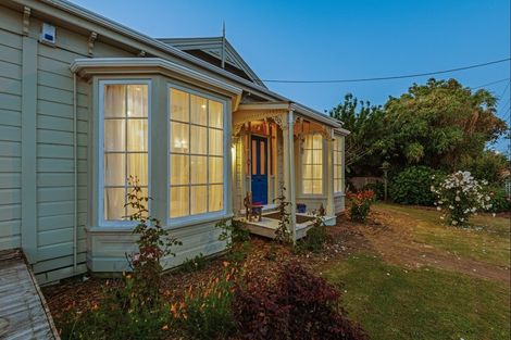 Photo of property in 2 Johnston Street, Foxton, 4814