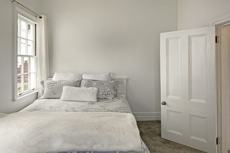 Photo of property in 19 St Aubyn Street, Devonport, Auckland, 0624