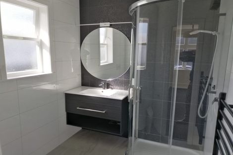 Photo of property in 1/10 Victoria Street, Ebdentown, Upper Hutt, 5018