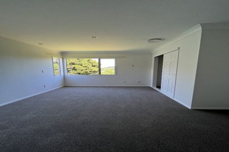 Photo of property in 14 Pekanga Road, Normandale, Lower Hutt, 5010