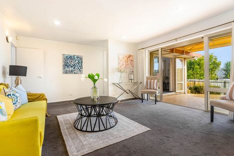 Photo of property in 55 Kingdale Road, Henderson, Auckland, 0610