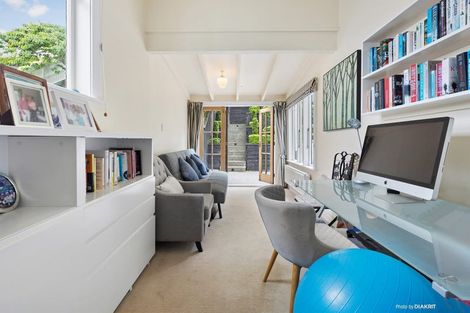 Photo of property in 22 Talavera Terrace, Kelburn, Wellington, 6012