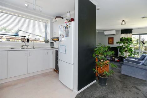 Photo of property in 1/29 Laing Crescent, Heathcote Valley, Christchurch, 8022