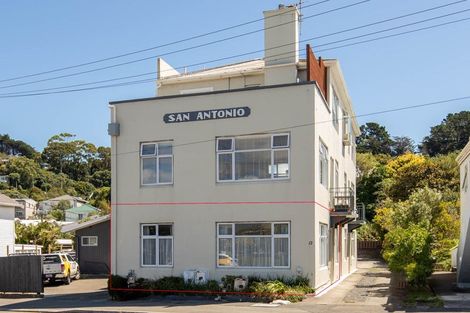 Photo of property in San Antonio Flats, 1/12 Kilbirnie Crescent, Kilbirnie, Wellington, 6022