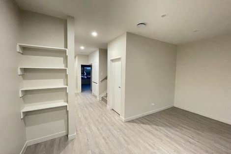 Photo of property in 128b Hutchinsons Road, Bucklands Beach, Auckland, 2014