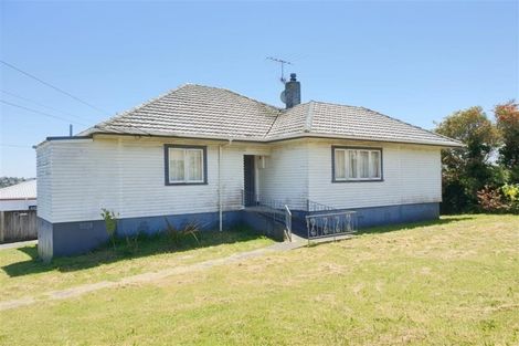 Photo of property in 97 Ocean View Road, Hillcrest, Auckland, 0627