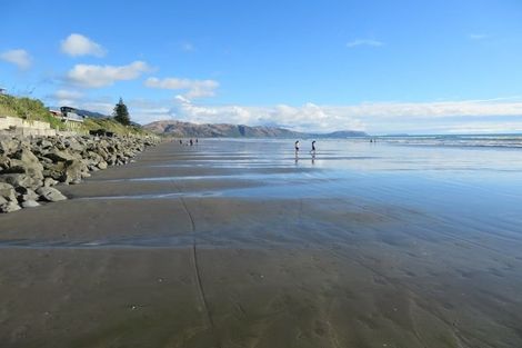 Photo of property in 74 The Esplanade, Raumati South, Paraparaumu, 5032