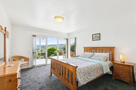 Photo of property in 3 Countess Close, Maupuia, Wellington, 6022