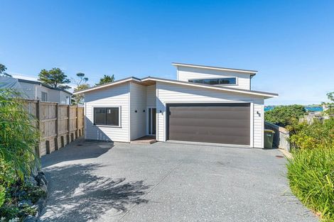 Photo of property in 9 Koru Place, Snells Beach, 0920