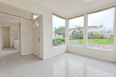 Photo of property in 352 Lake Road, Takapuna, Auckland, 0622