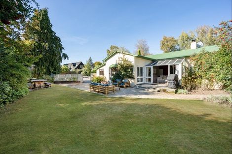 Photo of property in 142 Beacon Point Road, Wanaka, 9305