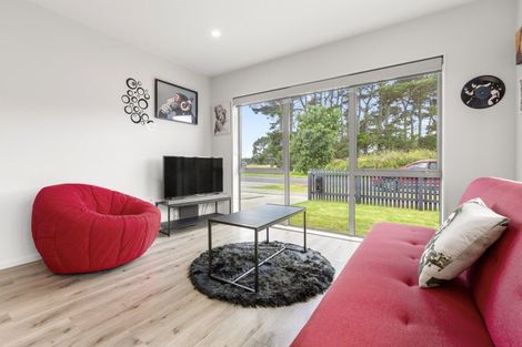 Photo of property in 93 Mclarin Road, Glenbrook, Waiuku, 2681