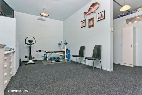 Photo of property in 2/19 Sapphire Place, Bayview, Auckland, 0629