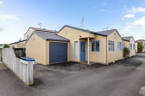 Photo of property in 1 Paterson Street, Frankton, Hamilton, 3204