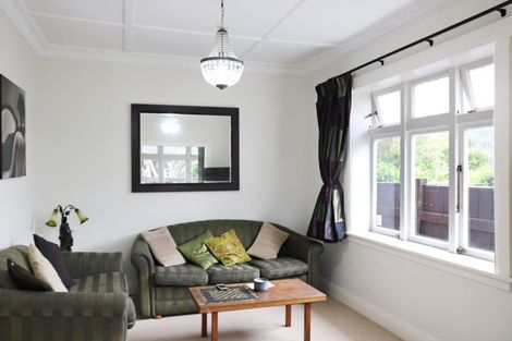 Photo of property in 10 Raymond Terrace, Fairfield, Lower Hutt, 5011