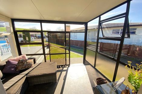 Photo of property in 18 Carlson Street, Dannevirke, 4930