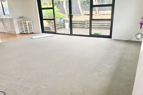 Photo of property in 2/21 Liam Place, Half Moon Bay, Auckland, 2012