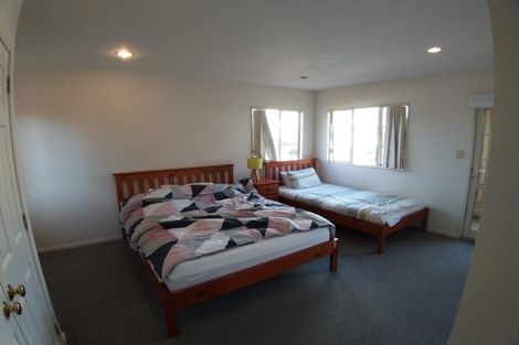 Photo of property in 22 Anaheim Boulevard, Shamrock Park, Auckland, 2016