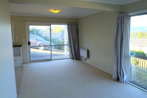 Photo of property in 9 Exploration Way, Whitby, Porirua, 5024