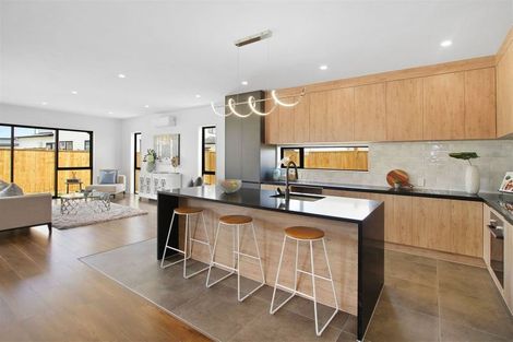 Photo of property in 13 Kaitiaki Drive, Clarks Beach, 2122