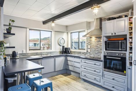 Photo of property in 3 Greenwood Place, Paraparaumu, 5032