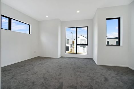 Photo of property in 74 Bellbird Street, Papakura, 2110