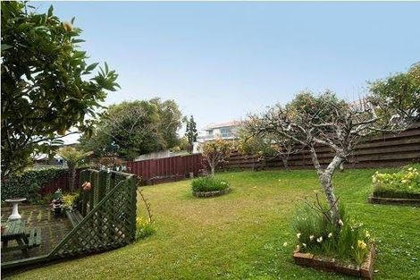 Photo of property in 17 Chelsea View Drive, Chatswood, Auckland, 0626