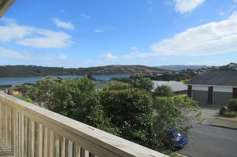 Photo of property in 14 Kinloch Place, Papakowhai, Porirua, 5024