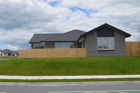 Photo of property in 2 Bill Miller Drive, Papamoa, 3118