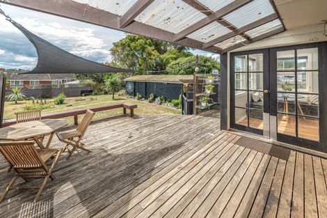 Photo of property in 64 Purnell Street, College Estate, Whanganui, 4500