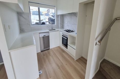 Photo of property in 15a Crestview Rise, Papakura, 2110