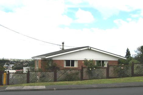 Photo of property in 59 Target Road, Totara Vale, Auckland, 0629