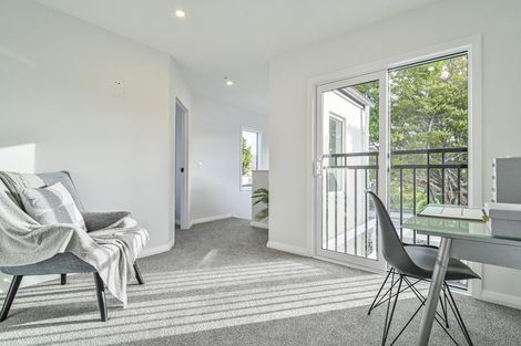 Photo of property in 9b Church Road, Taradale, Napier, 4112