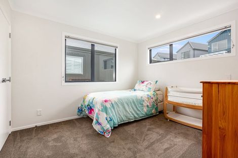 Photo of property in 21 Koreke Close, Kenepuru, Porirua, 5022