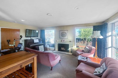 Photo of property in 32 Greendale Avenue, Avonhead, Christchurch, 8042