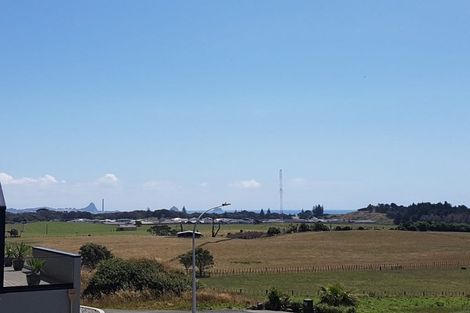 Photo of property in 9 Impact Avenue, Bell Block, New Plymouth, 4312