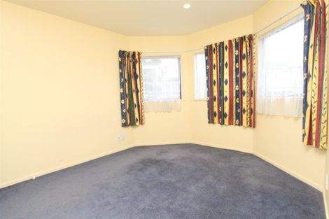 Photo of property in 59 Dress Circle, Newlands, Wellington, 6037