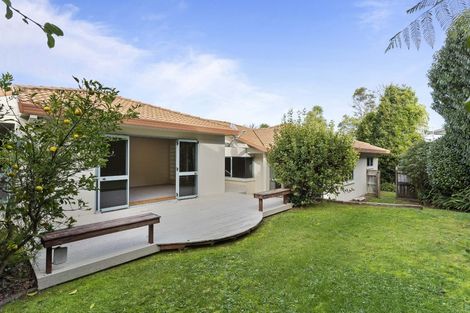 Photo of property in 1 Halldene Terrace, Red Beach, 0932