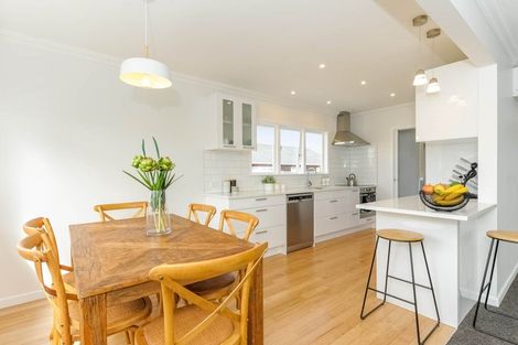 Photo of property in 36 Gilliam Street, New Lynn, Auckland, 0600